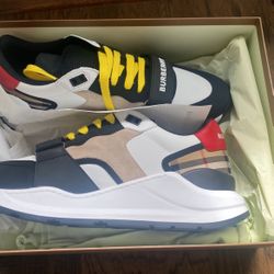 Burberry Sneakers 