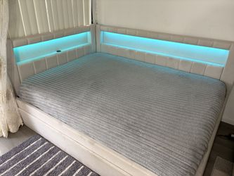Queen Size Bed With Bed Frame Bundle