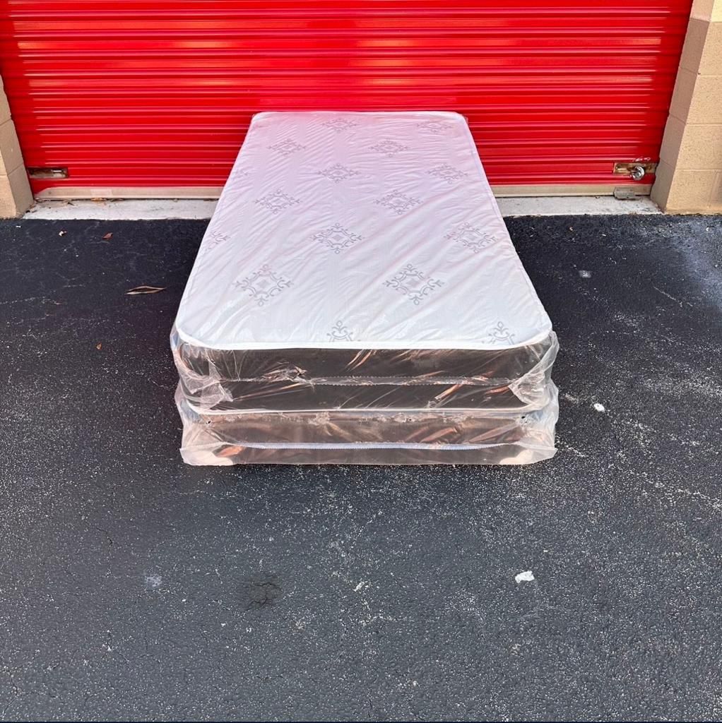 NEW TWIN SIZE MATTRESS W/ BOX SPRING INCLUDED! / COLCHON TWIN CON BOX SPRING INCLUIDO!