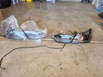 Tinted taillights for Toyota camry 21'