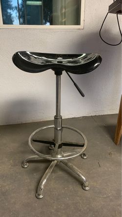 Bar stool