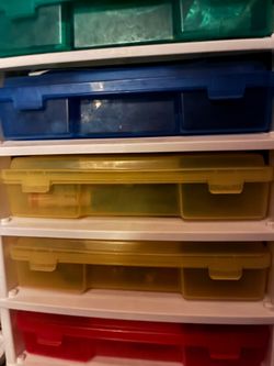 12 officially licensed Lego container - 1 shelf that hold 6 nd 6 loose