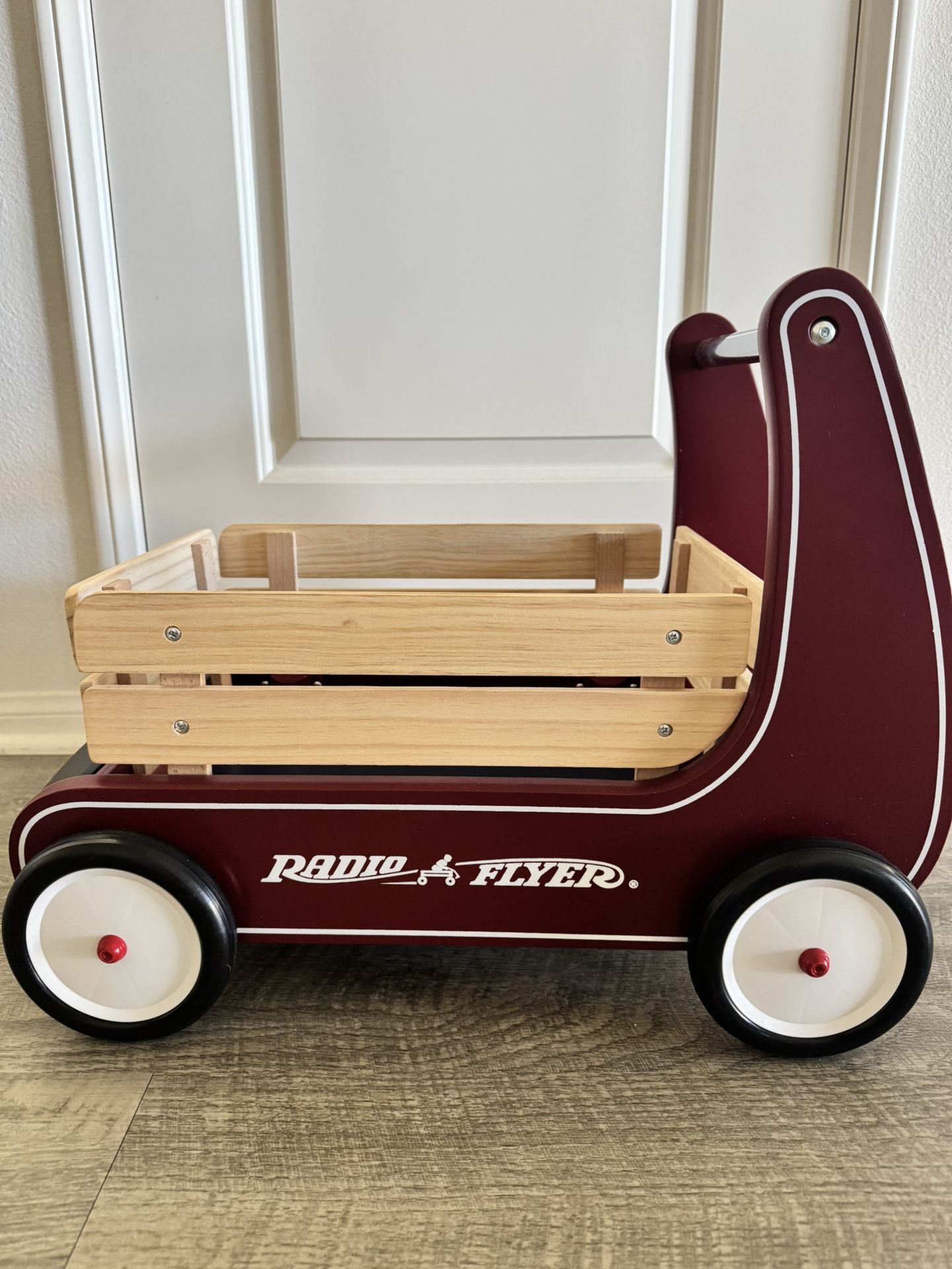 Radio Flyer Classic Walker Wagon