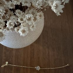 Gorjana BNWT GOLD B BRACELET 