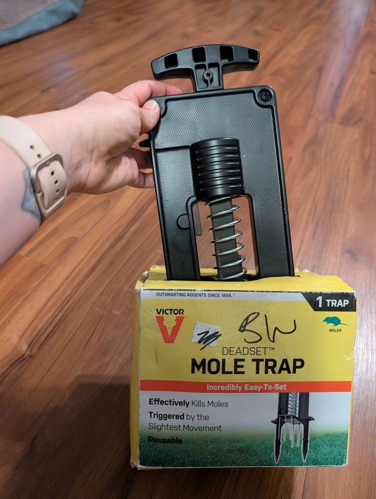 Mole trap