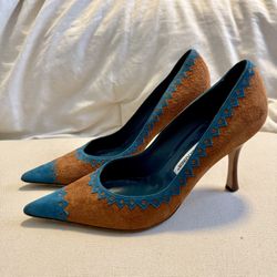 Manolo Blahnik Brown Suede Pumps Size 38 Exclusive For Neiman Marcus 2004
