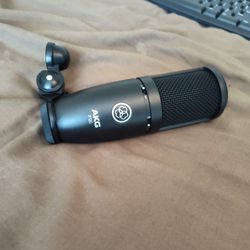 AKG Condensing Vocal Microphone 
