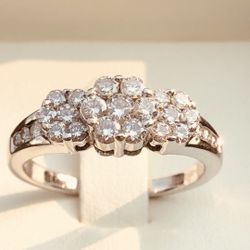 10k White Gold  Ring  1 Carat TDW 