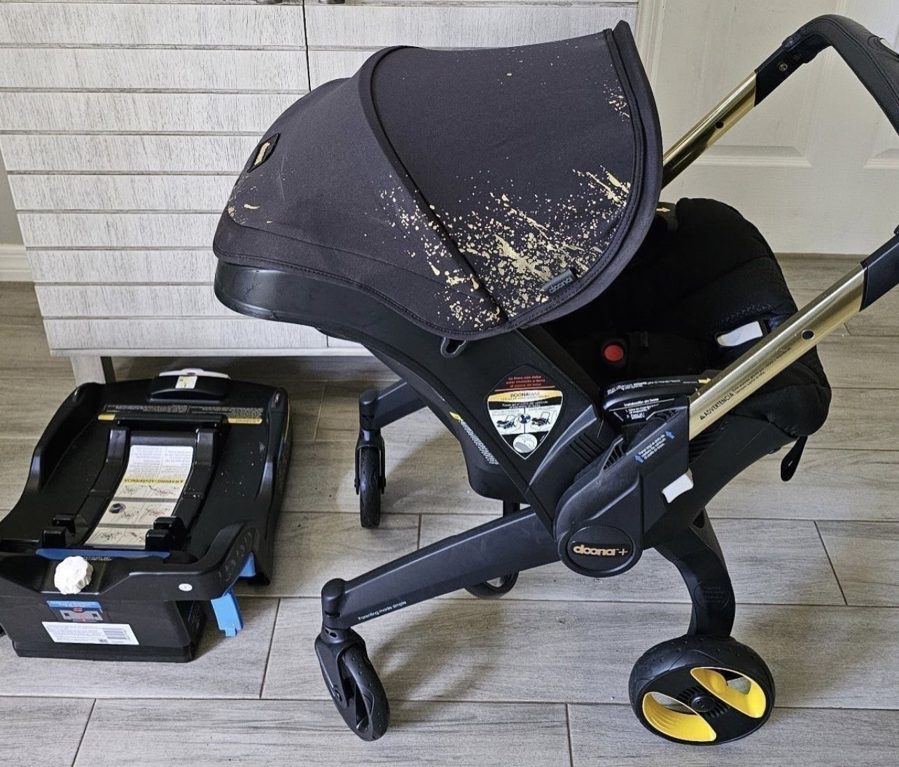 Doona Car Seat & Stroller Gold Limited Edition Doona Gold limited edition, car seat, and stroller. for Sale in El Paso