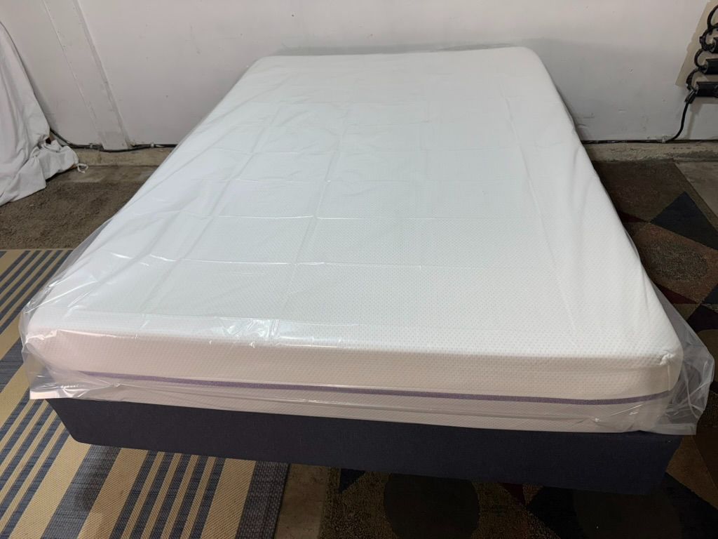 Like New! Purple Full Size Mattress - Delivery Available