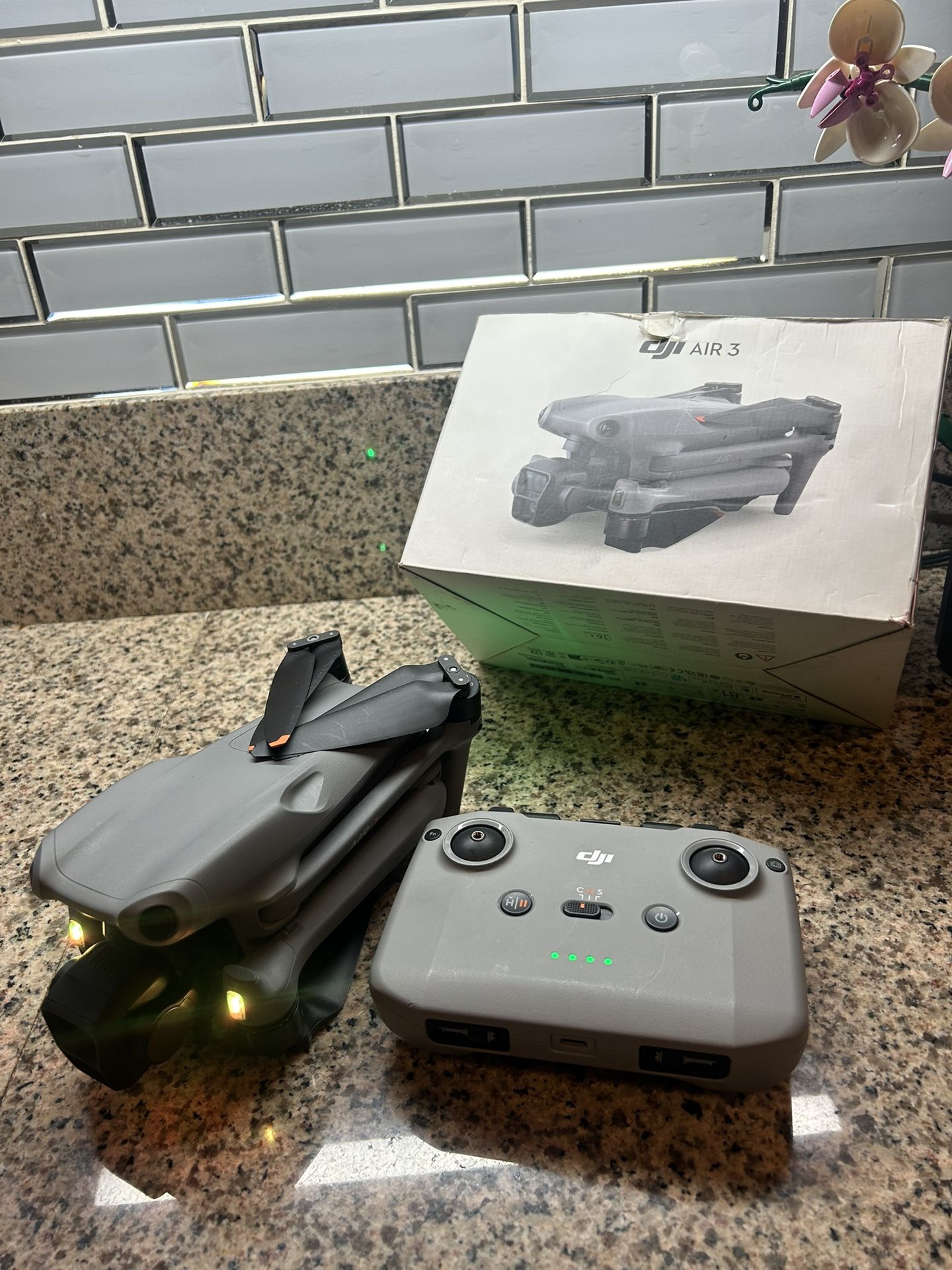 DJI Air 3 Bundle 1000 OBO WILLING TO GO LOWER