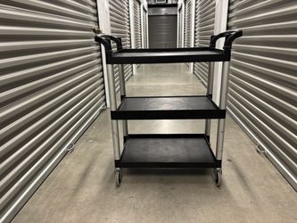 Cambro 3-Shelf Utility Cart