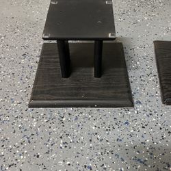 2 Speaker Stands