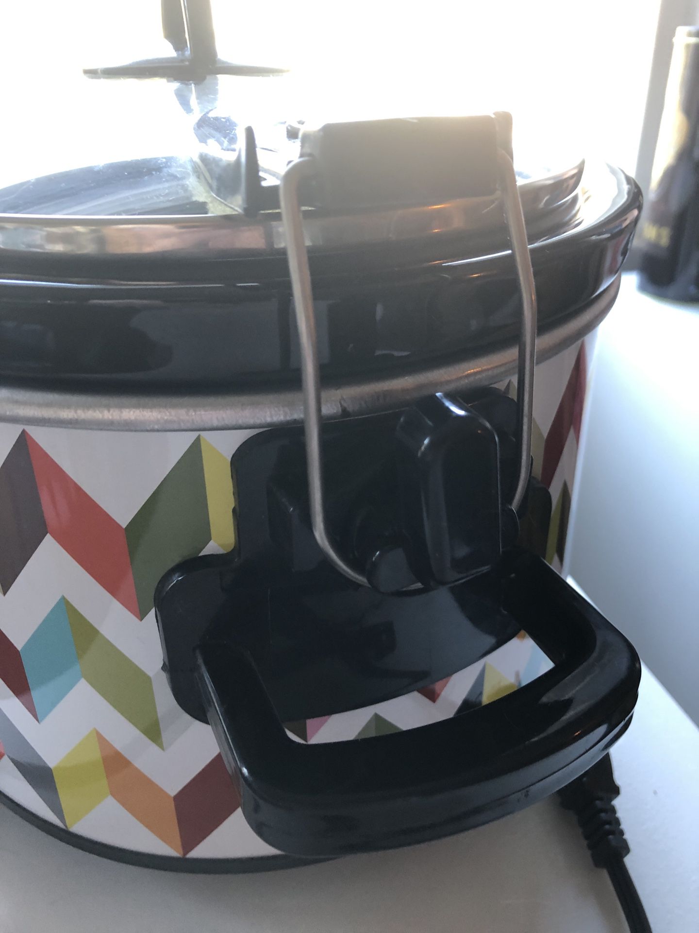 Cooks 5-Qt. Programmable Latch and Travel Slow Cooker for Sale in Redlands,  CA - OfferUp