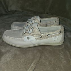 Womans Sperry Shoes 