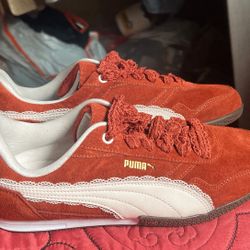 BRAND NEW PUMA Sneakers