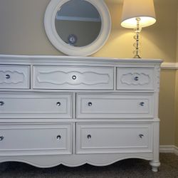 7-drawer dresser w/mirror