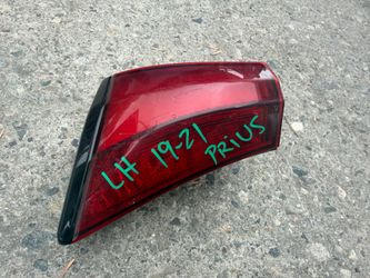 2019-2022 TOYOTA PRIUS LH TAIL LIGHT