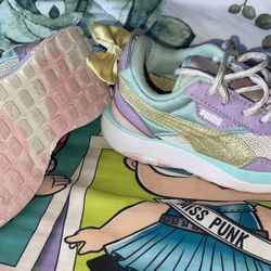 Size 11c Girls LOL Pumas 