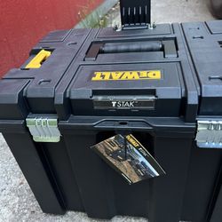 Dewalt Stak