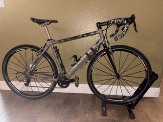 Rocky Mountain gravel/hybrid bike with SRAM groupset