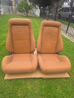 Universal Racing Bucket Seats