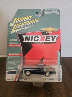 Johnny Lightning Muscle Cars Nickey 2002 Chevy Camaro ZL1 Metallic Blue 1/64