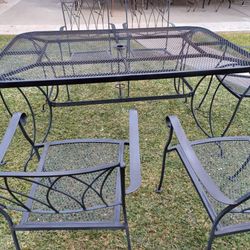 Vintage Black Wrought-iron Patio Set