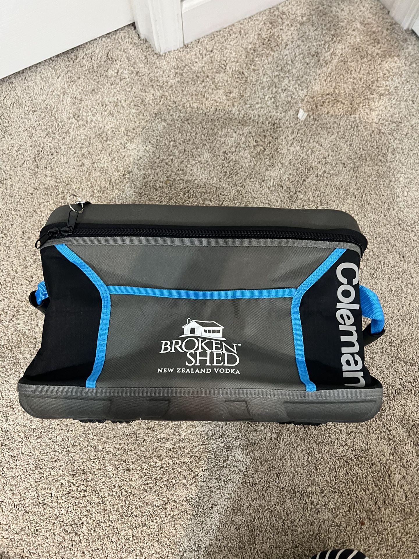 NWT Coleman Collapsible 45-Can Folding Cooler 🧊 