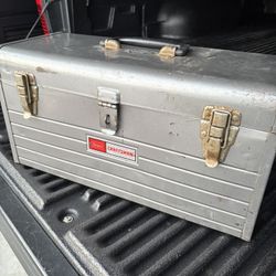 Craftsman Vintage Toobox 🧰 In Great Condition For It’s Age!! Only $20!!!!!