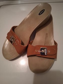 Dr. Scholl's Dandals- Size 8