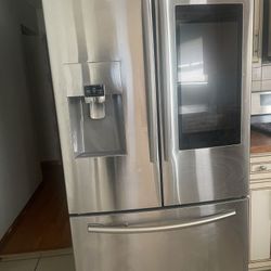 SAMSUNG REFRIGERATOR 