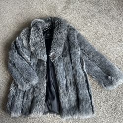 Women’s Fur Coat 
