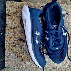 Under Amour Running Shoes For Women Size 9.5