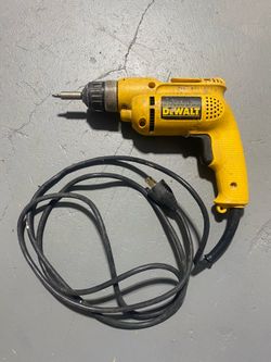 🟨 DeWalt 3/8" Variable Speed Corded Drill D21008 – Heavy Duty – $35 OBO