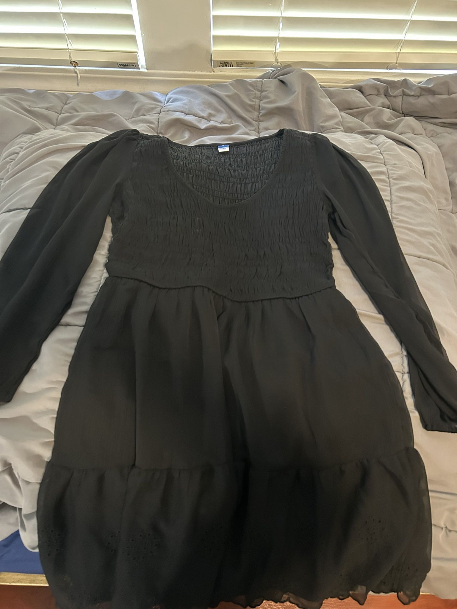Old Navy Women’s Chiffon Long Sleeve Short Dress With Lining Medium Black