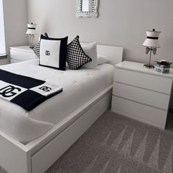 Queen Bedroom Set 