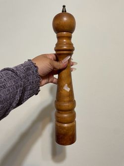 Tuscan style Large wood pepper grinder - 3$