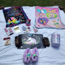 Complete Unicorn Bath Set W/Slippers Size 4-5