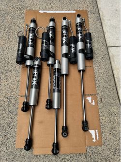 Ford 2005-2022 F250/F350 Fox Shocks 2.0