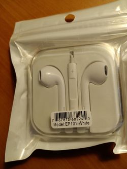 Wired Earbuds 