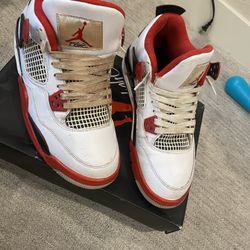 Jordan 4s