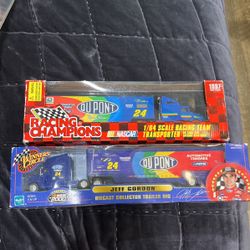 Jeff Gordon 1997 & 2000 -2-Diecast Trucks