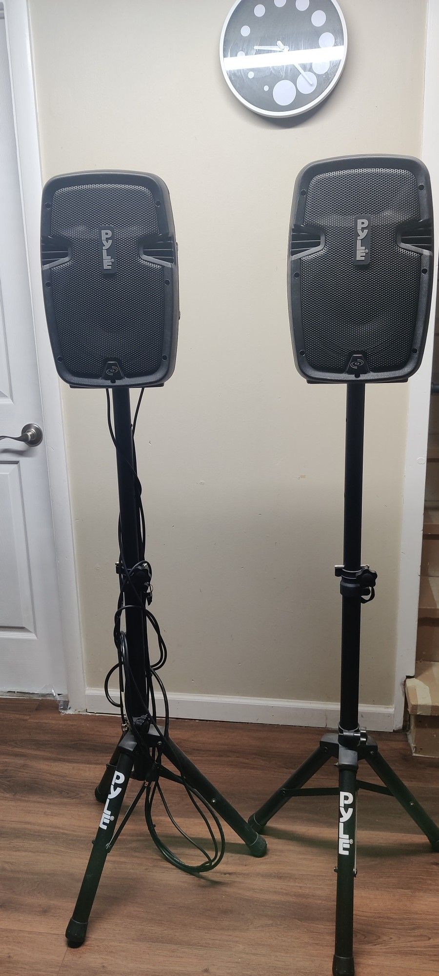 Pyle PA Speaker With Stand