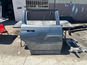 2020 2021 2022 2023 2024 RIVIAN R1S DOOR RIGHT PASSENGER REAR OEM