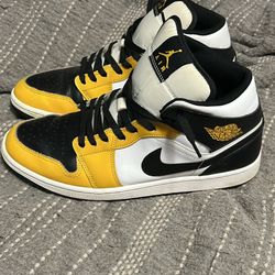 Jordan 1 Black And Yellow Size 11