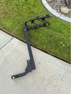 YAKIMA Bike rack.  4 bikes