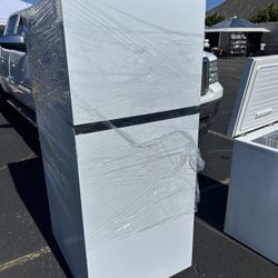 REFRIGERATOR GOOD CONDITION 