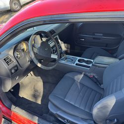 2010 dodge challenger v6