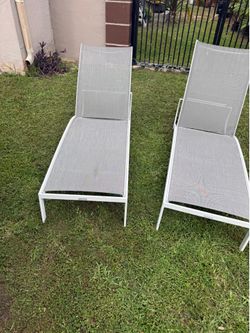 Lovely Chaise Lounge Chairs!